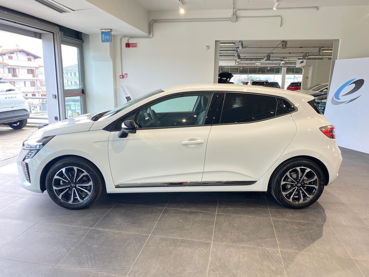 Renault Clio Full Hybrid E-Tech 145 CV 5 porte Techno