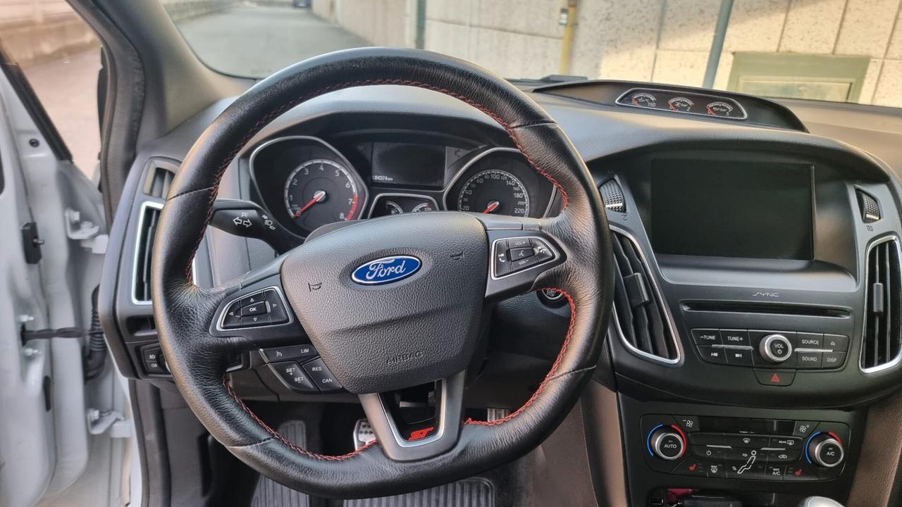 Ford Focus 2.0 EcoBoost 250 CV SW ST3