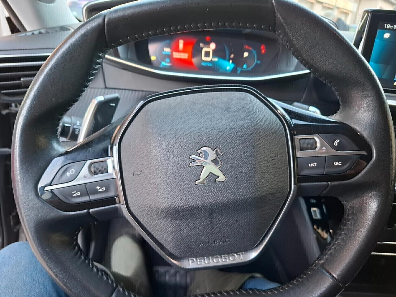 Peugeot 2008 Blue HDi 130 S&S EAT8 Allure Pack