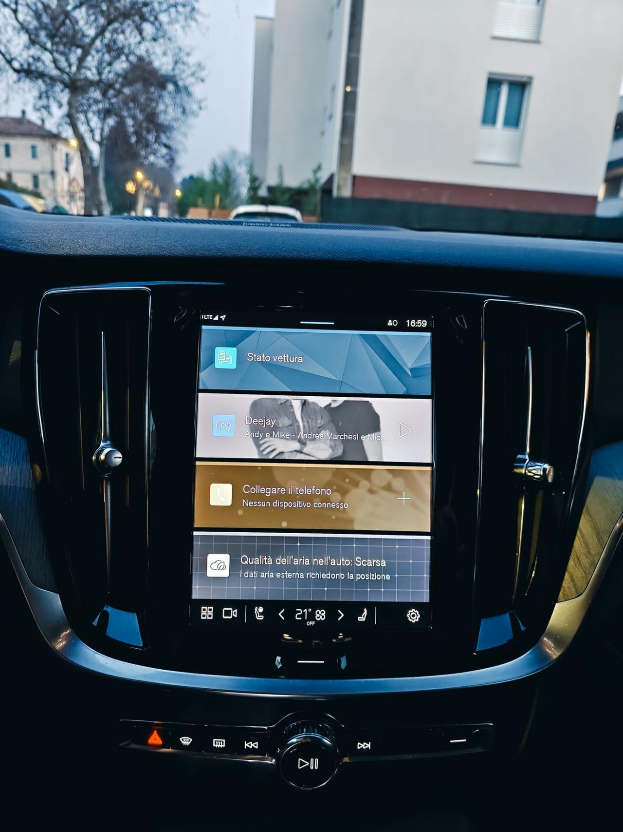 Volvo V60 Cross Country B4 (d) AWD automatico Plus