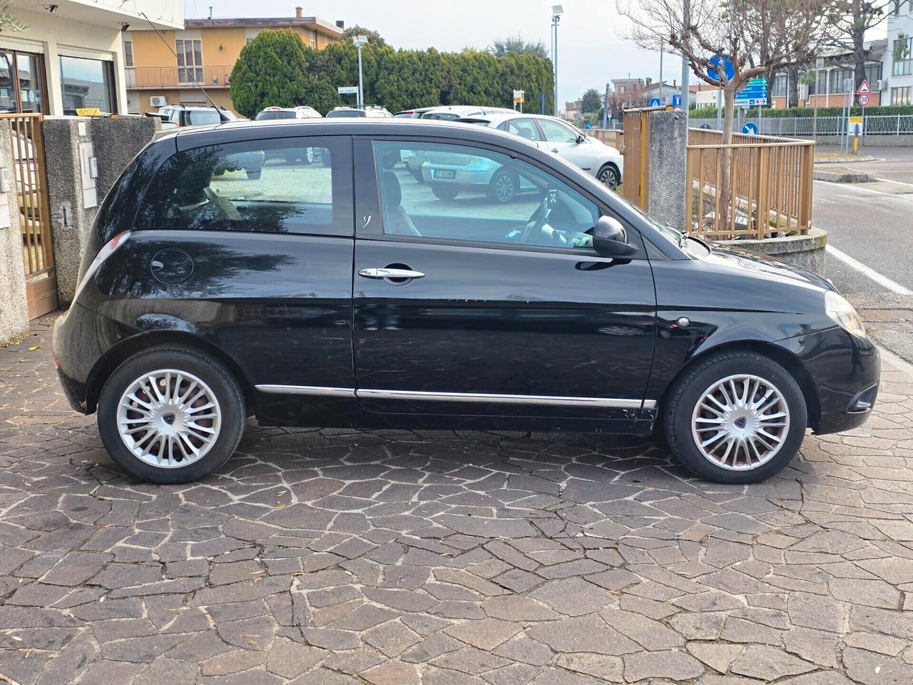 Lancia Ypsilon 1.2BENZ. OK PER NEOPATENTATI UNICO PROPRIETARIO ANNO 2010