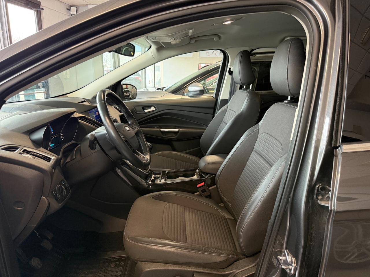 Ford Kuga 1.5 TDCI 120 CV S&S 2WD Titanium