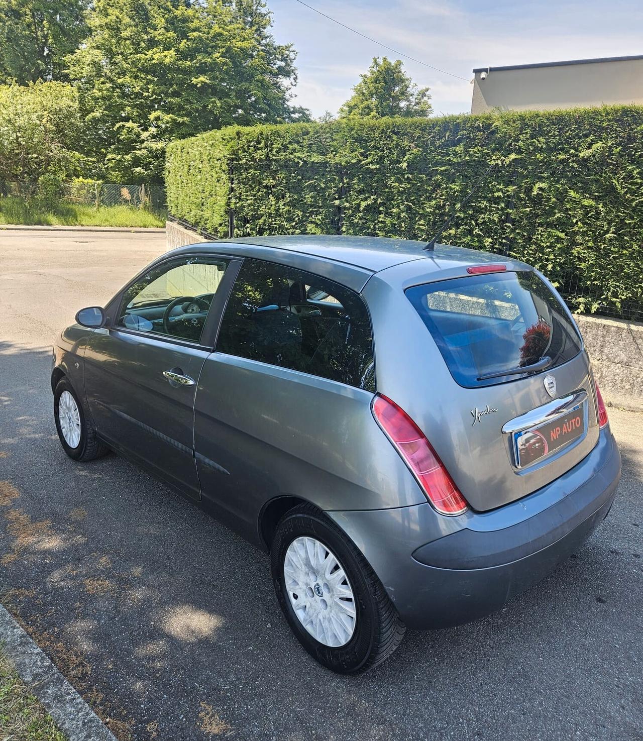 Lancia Ypsilon 1.2 NEOPATENTATI