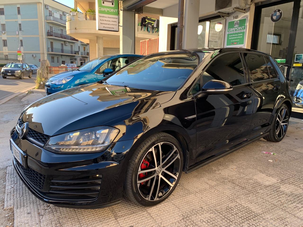 Volkswagen Golf 2.0 TDI DSG 5p.