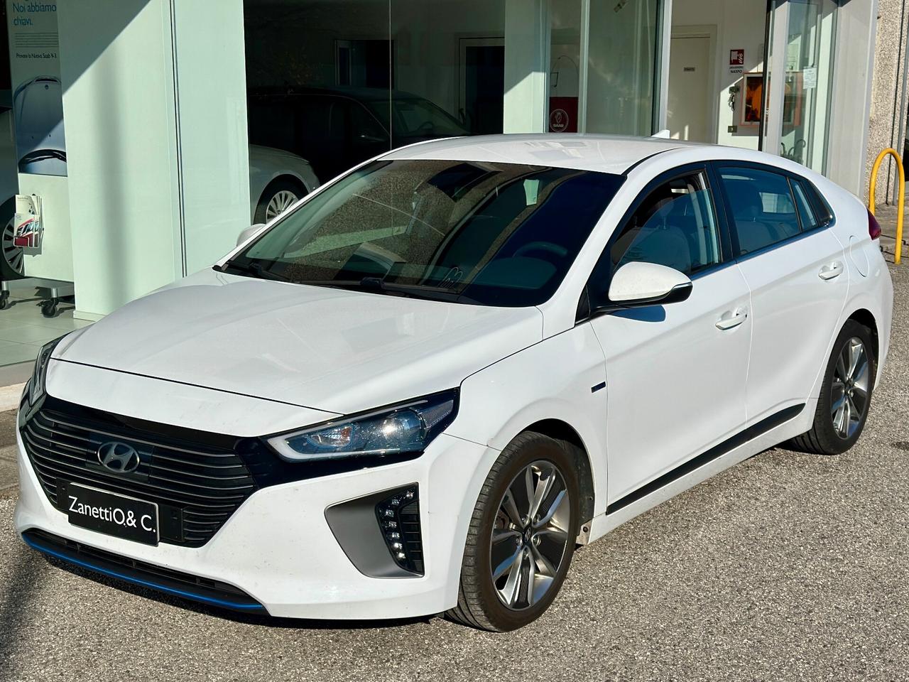 Hyundai Ioniq 1.6 Hybrid DCT Style