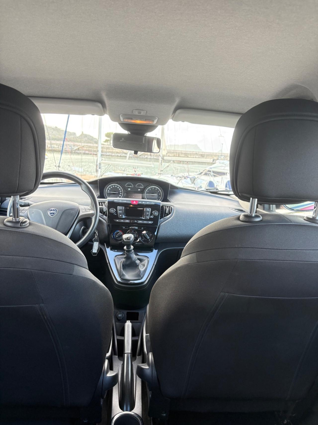 Lancia Ypsilon 1.0 FireFly 5 porte Hybrid