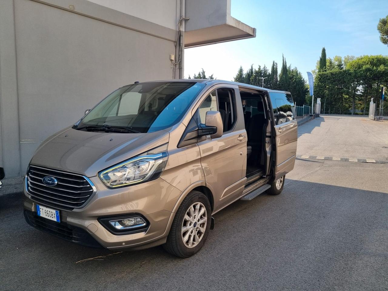 Ford Tourneo Custom Transit 2.0 TDCi 310 L1 Titanium 8 POSTI