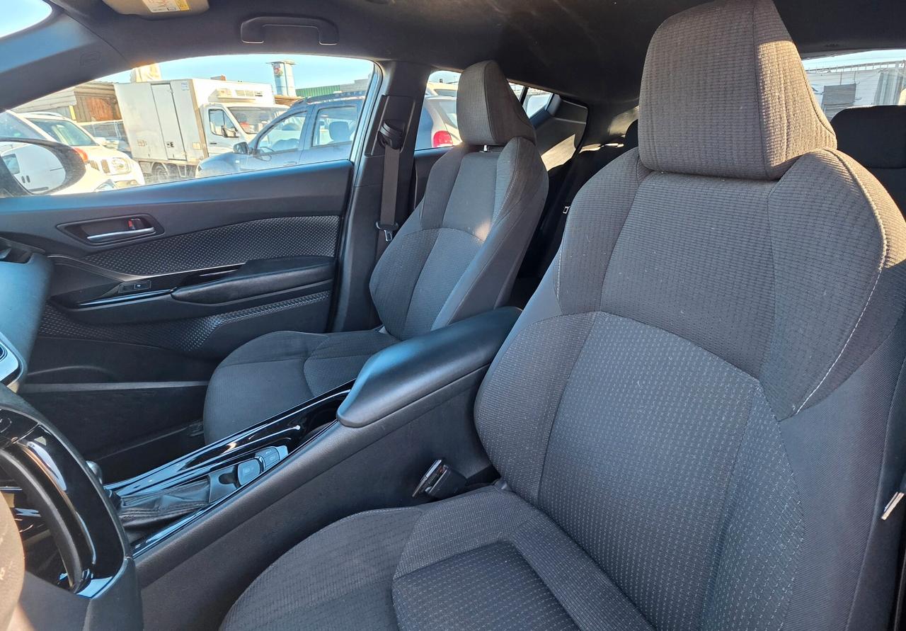 Toyota C-HR 1.8 Hybrid E-CVT Trend