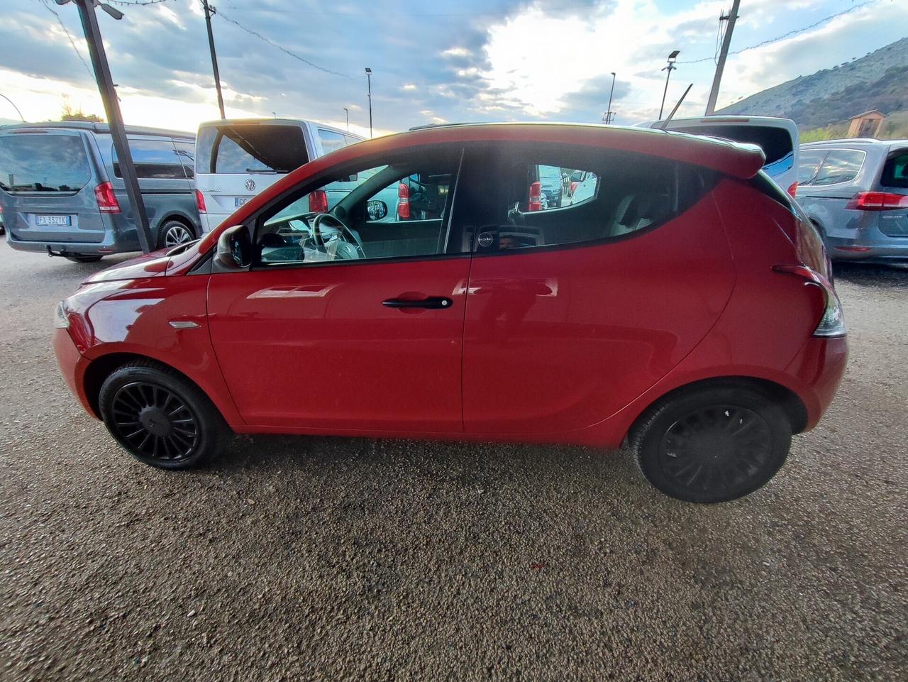 Lancia Ypsilon 5 porte S&S Hybrid Ecochic Gold