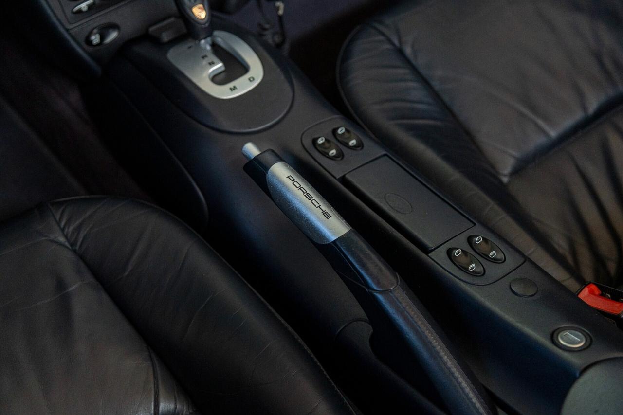 Porsche 911 Carrera 4S cat Cabriolet