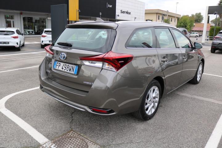 TOYOTA Auris II - Auris 1.8h Cool cvt my17