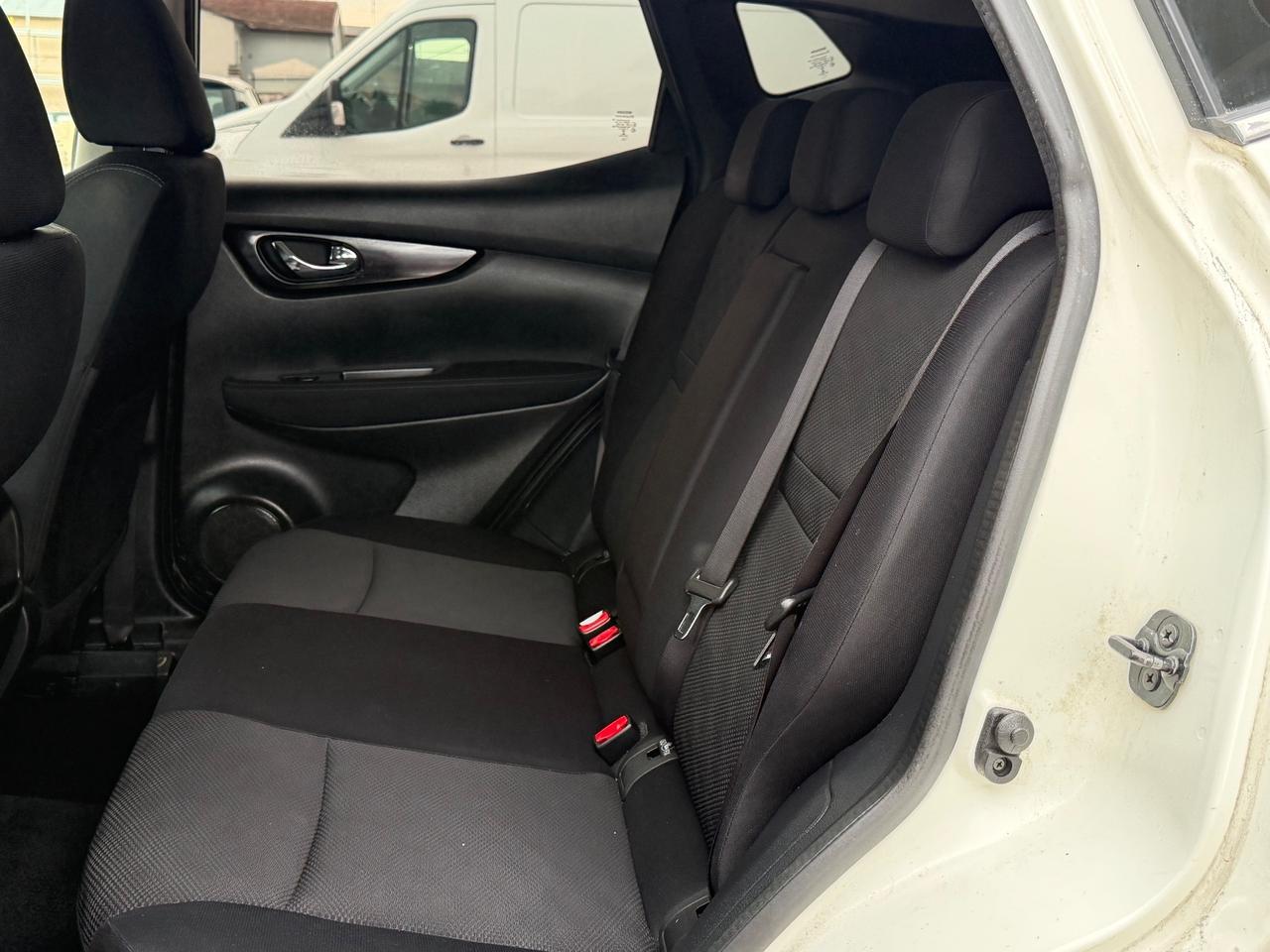 Nissan Qashqai 1.2 DIG-T N-Connecta Neopatentati