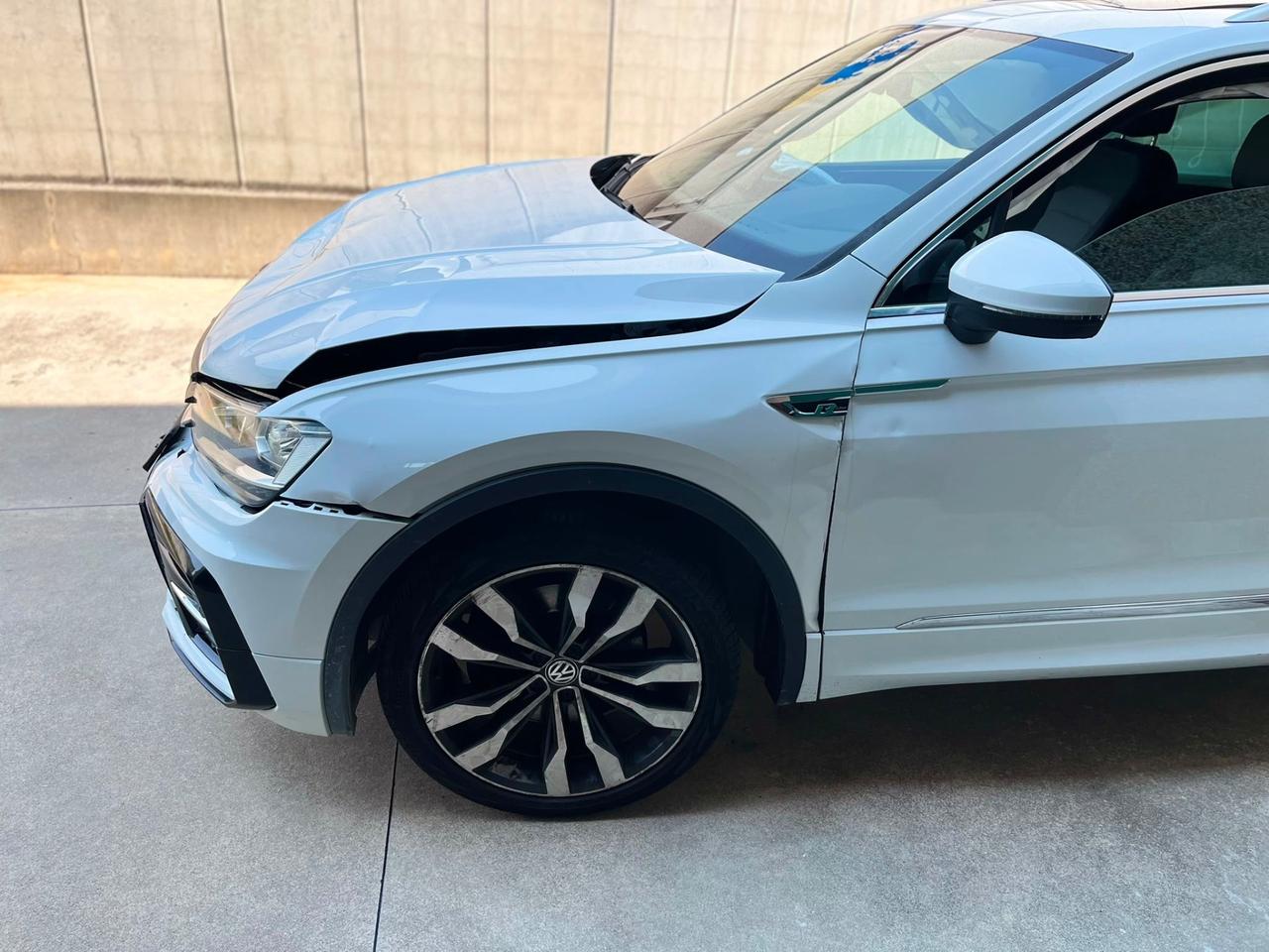 Volkswagen Tiguan 2.0 BiTDI SCR DSG 4MOTION Advanced R-Line BMT