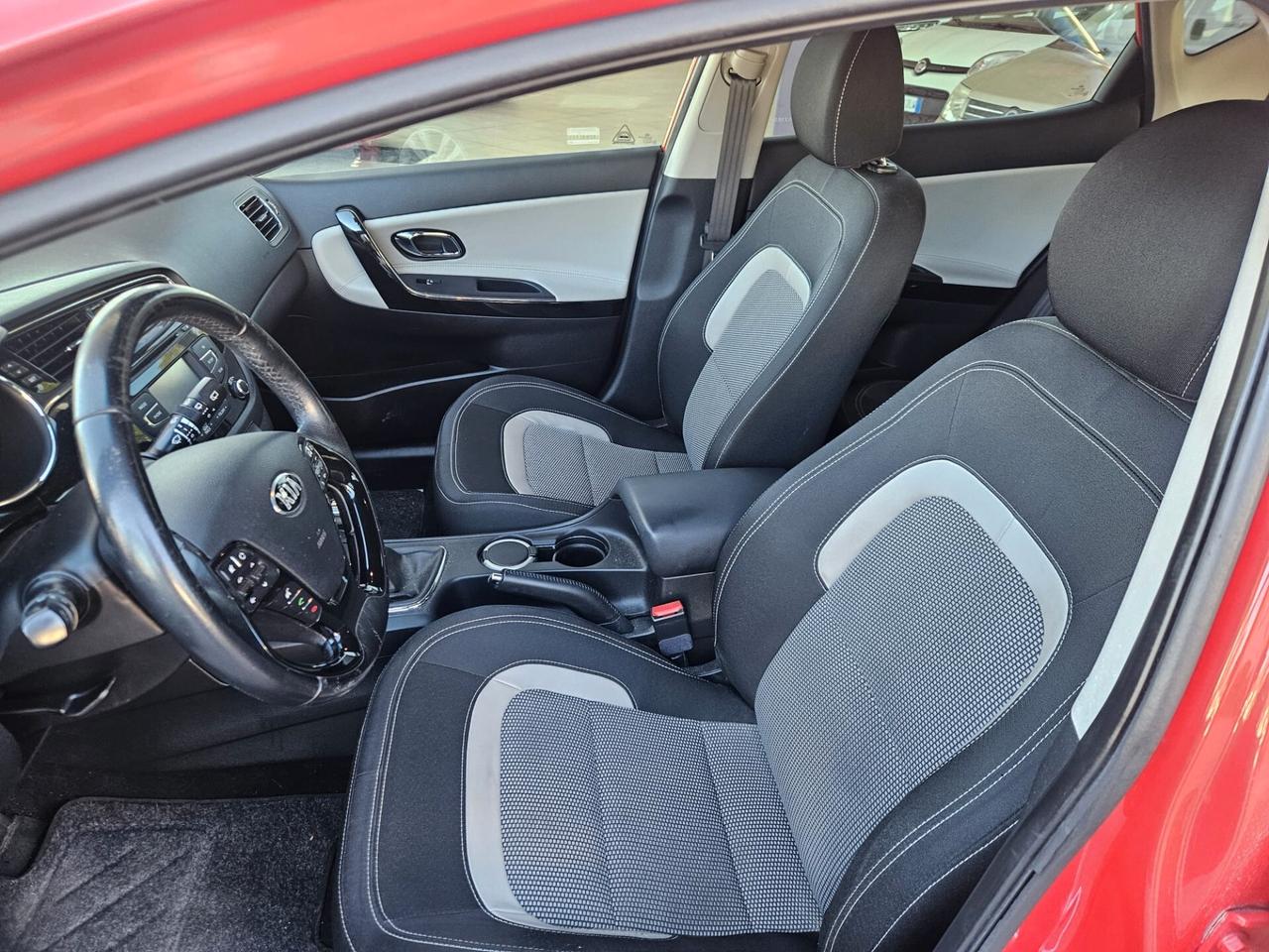 Kia Cee'd 1.0 T-GDI 100 CV 5 porte EcoDynamics Cool