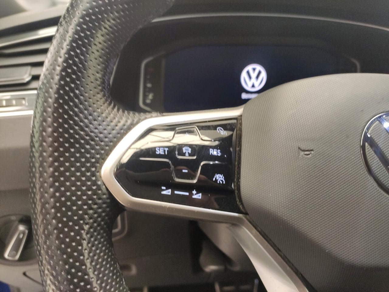 Volkswagen Tiguan 2.0 TDI 150 CV SCR DSG R-Line