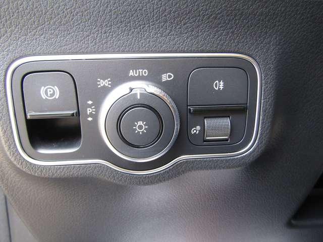 Mercedes-Benz GLA 180 d SPORT CAMBIO AUTO,CERCHI 18,FARI LED,TELECAMERA