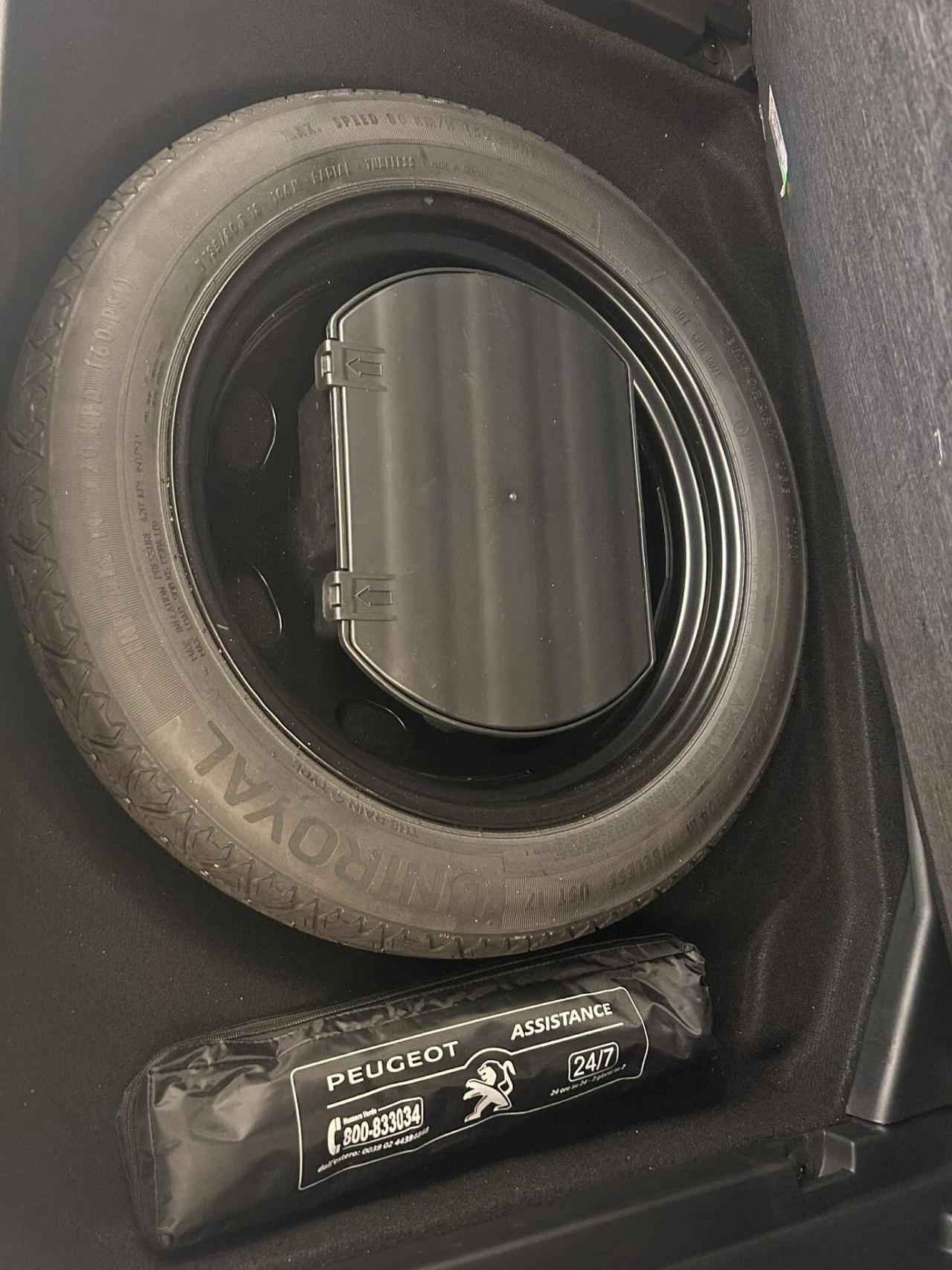 Peugeot 3008 1.5 hdi eat8 130 cv uniproprietario