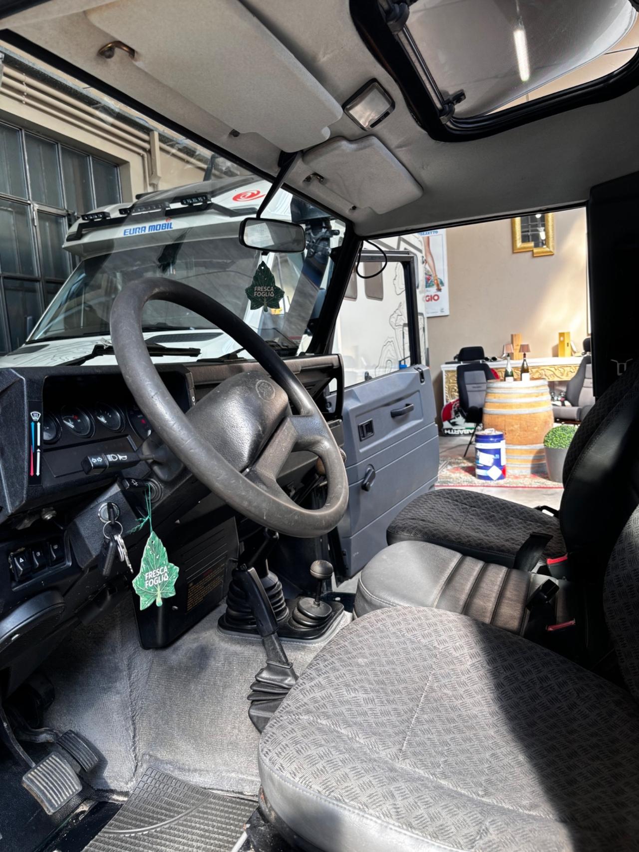 Land Rover Defender 90 2.5 Td5