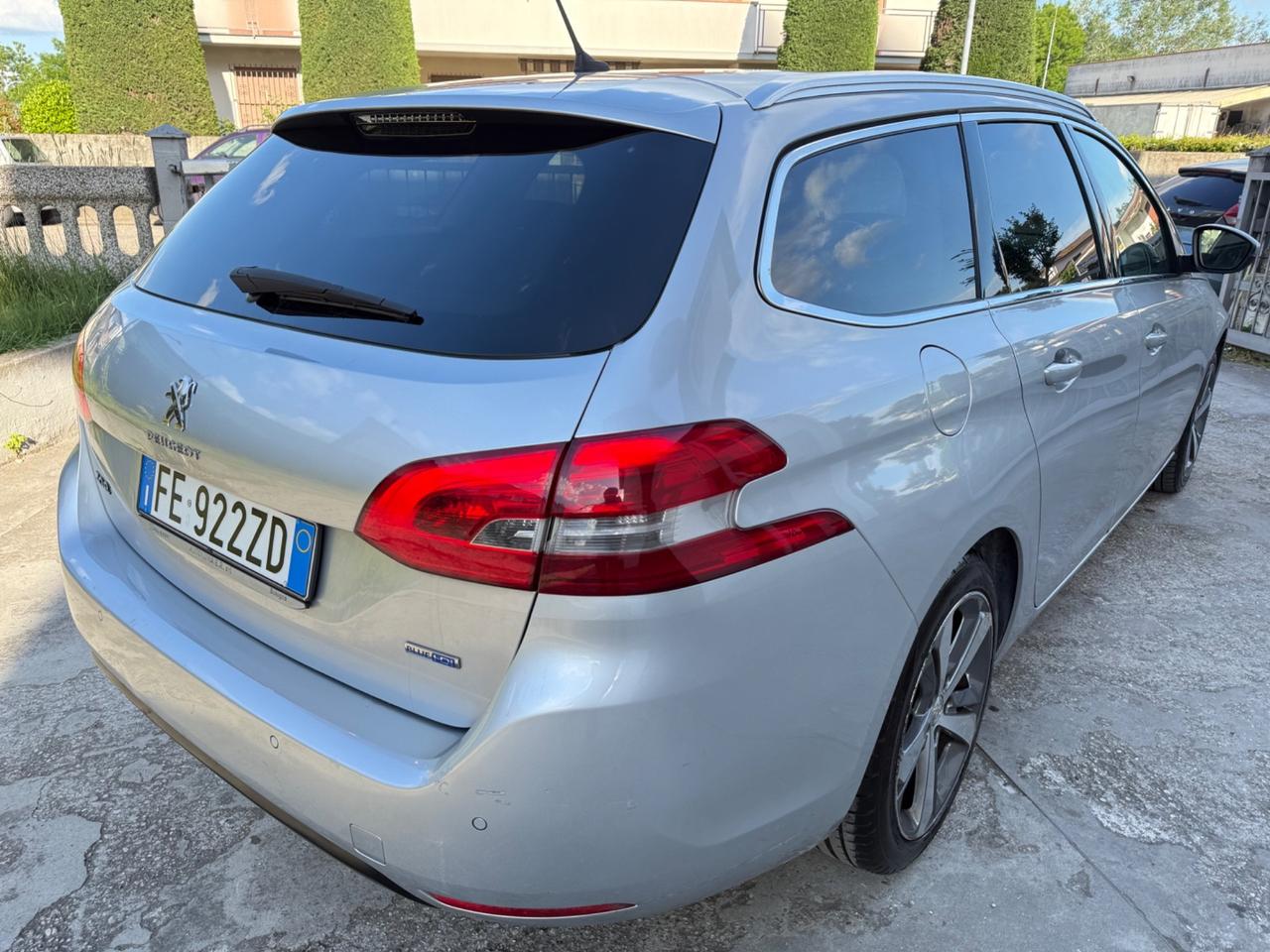 Peugeot 308 1.6 HDI DIESEL EURO 6B 2016 FULL OPT