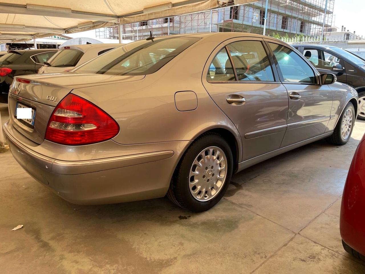 MERCEDES E220 2.1 DIESEL - TETTO PANORAMICO