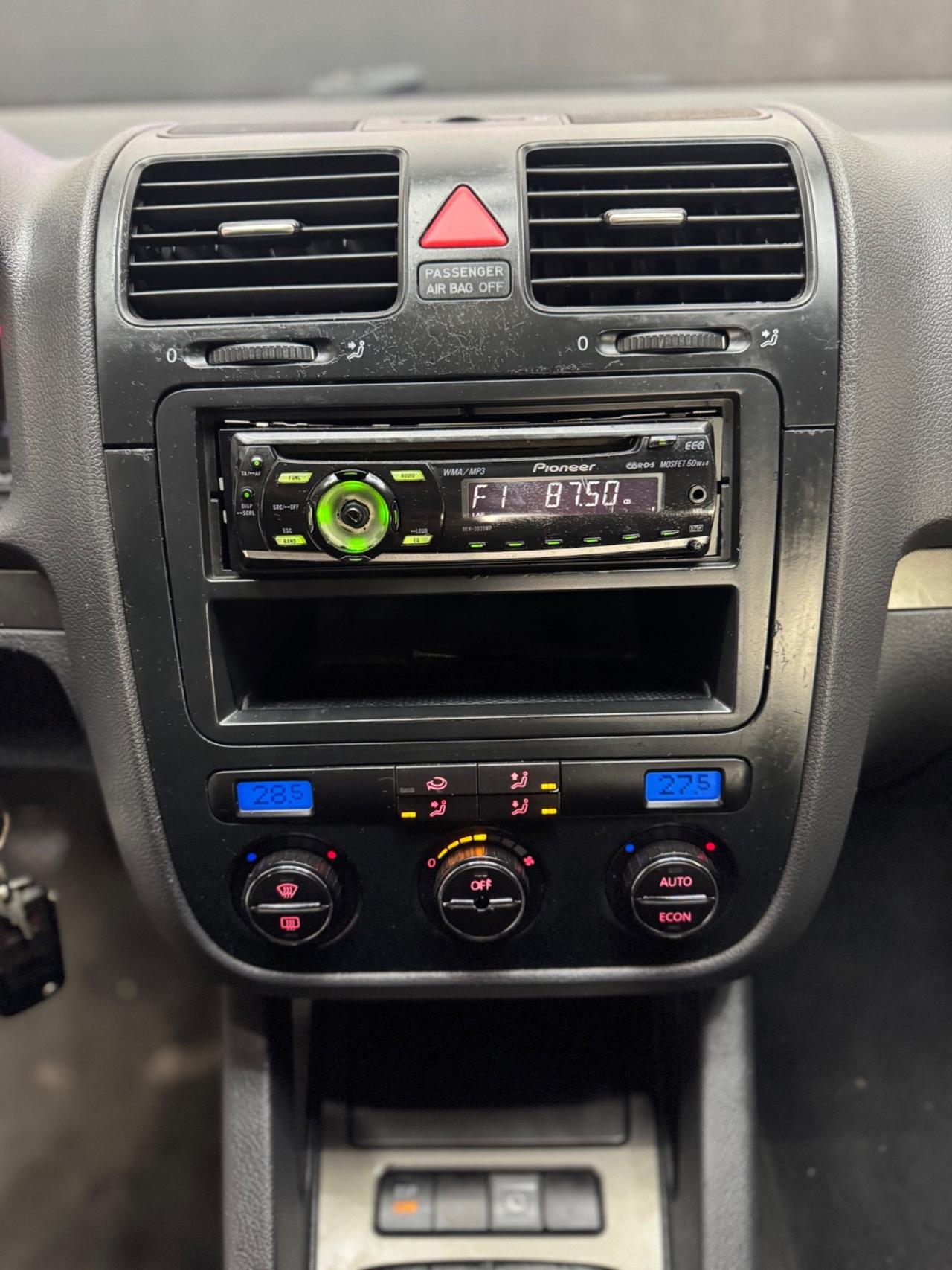 VW Golf 5 1.6 Benzina Metano 5P ADATTA NEOPATENTATI