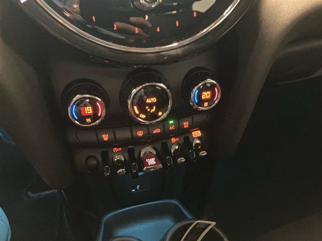 MINI Mini 5 Porte 1.5 Twin Power Turbo Cooper Essential