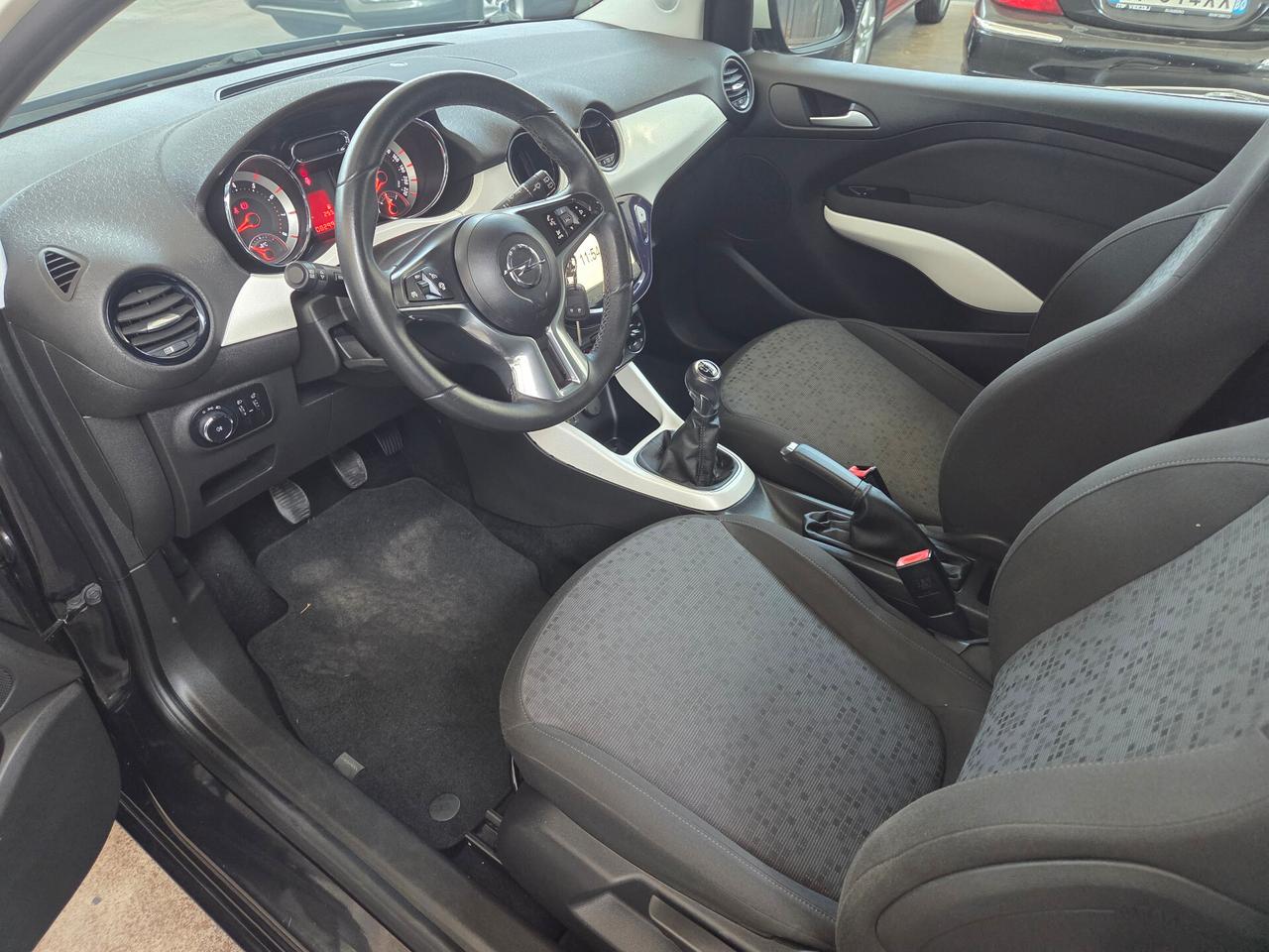 Opel Adam 1.2 70 CV