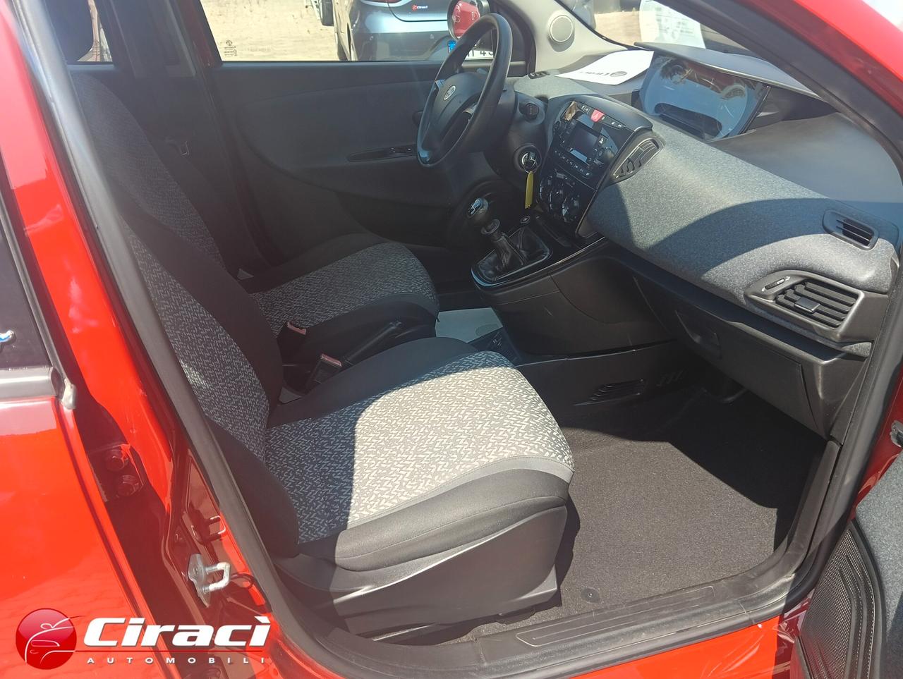 Lancia Ypsilon 1.2 69 CV 5 porte GPL Ecochic Elefantino Blu