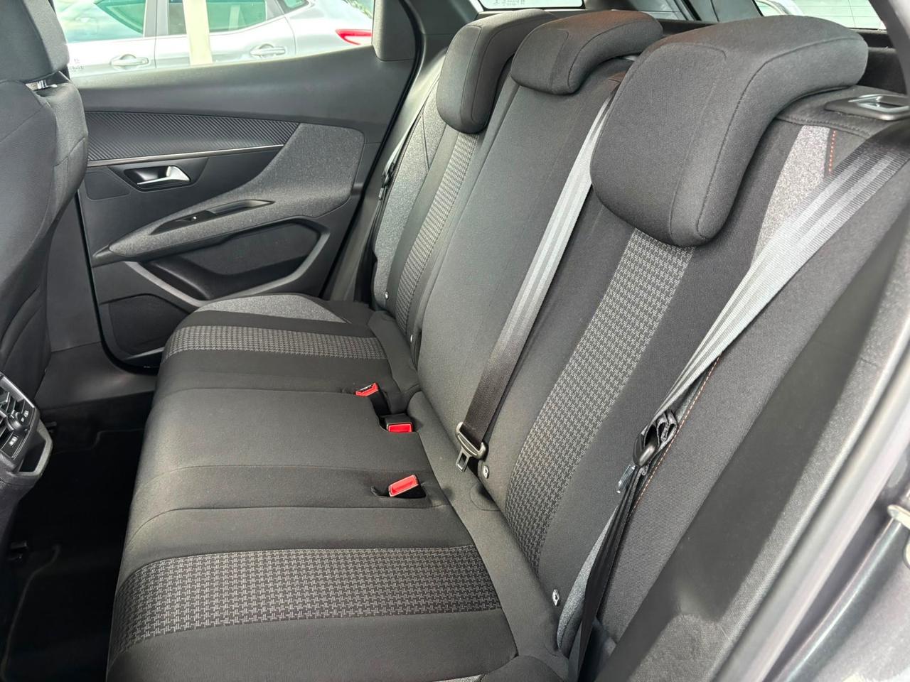 Peugeot 3008 BlueHDi 130 S&S Active Pack