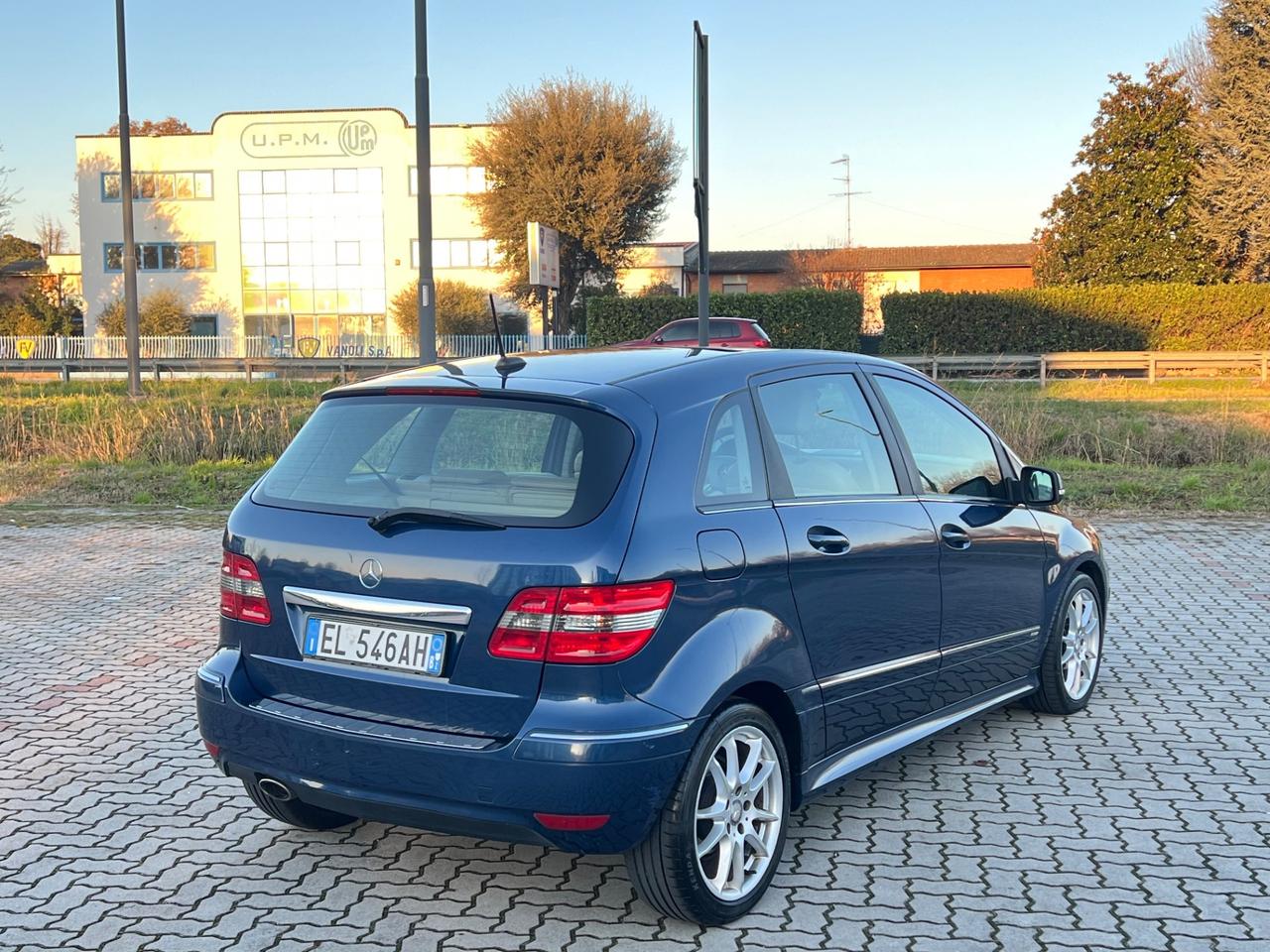 Mercedes-benz B 180 CDI BlueEFFICIENCY Premium