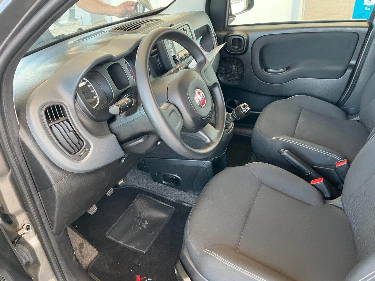 Fiat Panda 1.0 FireFly S&S Hybrid Garmin