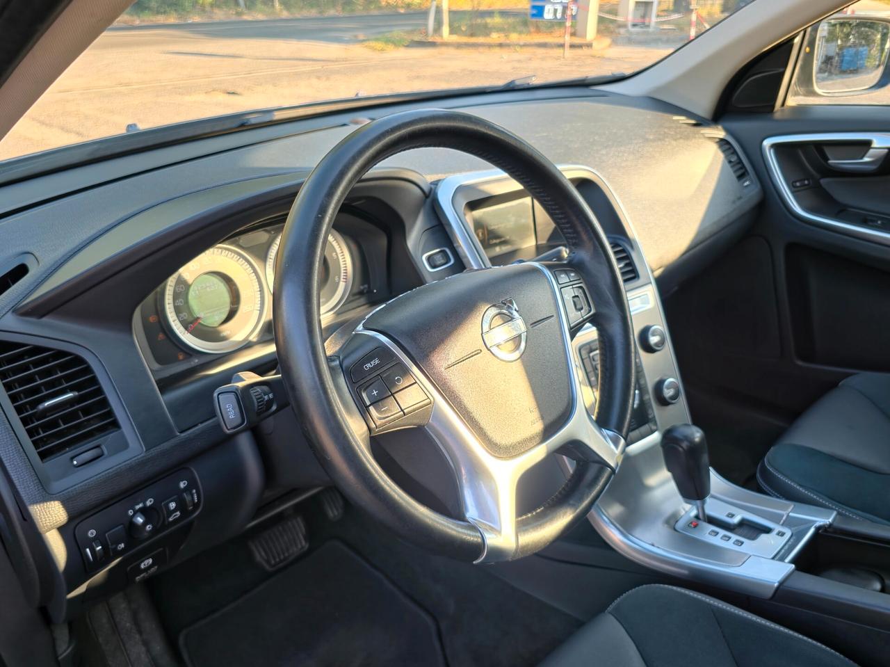 Volvo XC 60 XC60 D5 AWD Geartronic Summum CV-215 E5 Automatico 2012