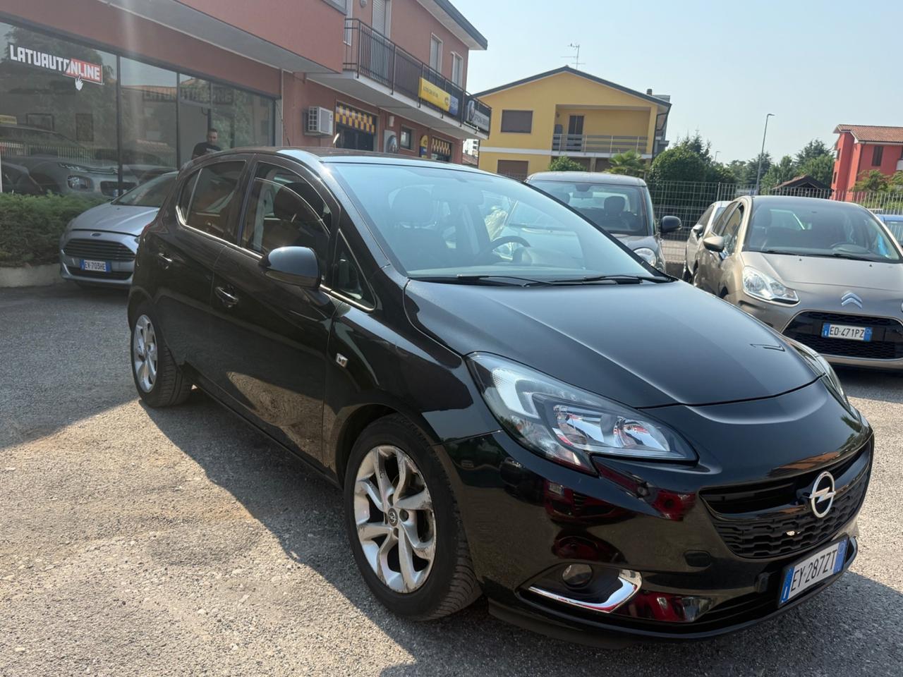 Opel Corsa 1.2 5 porte b-Color