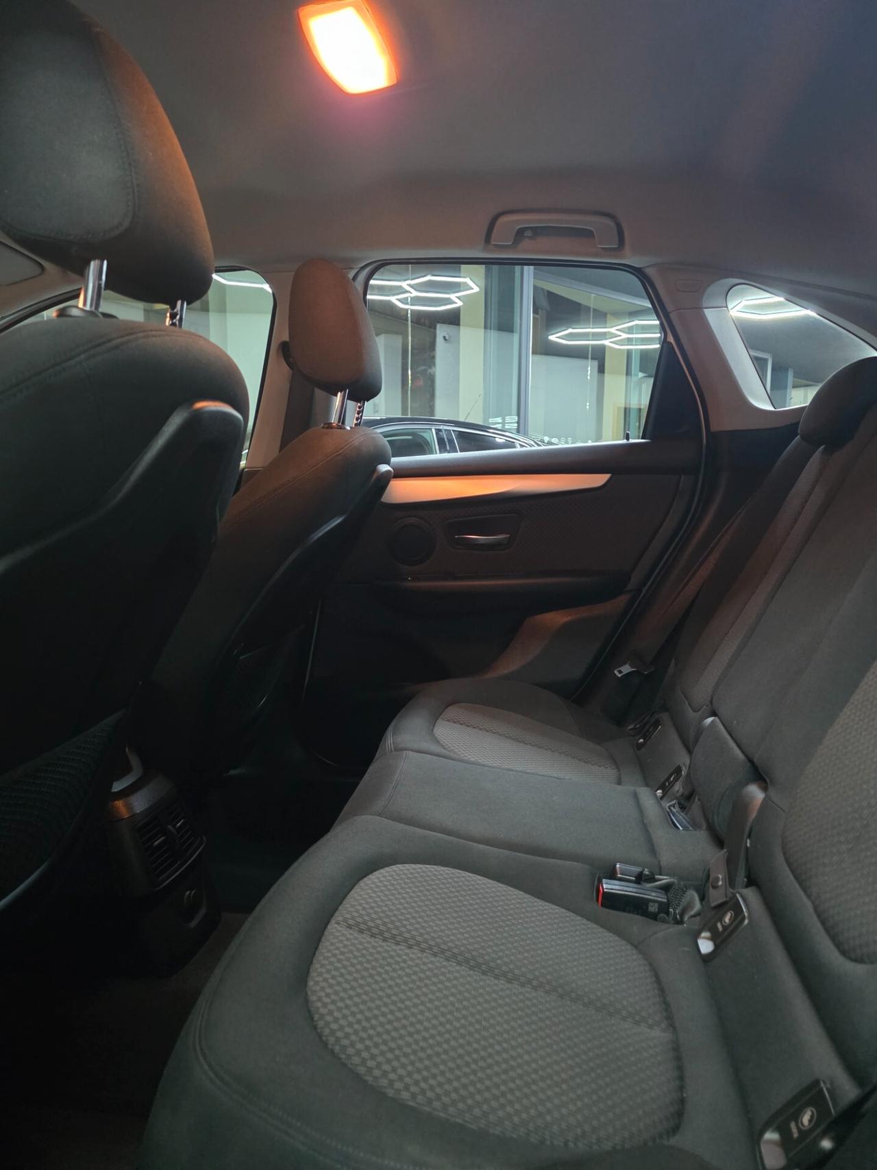 Bmw 2er Active Tourer 216d Business