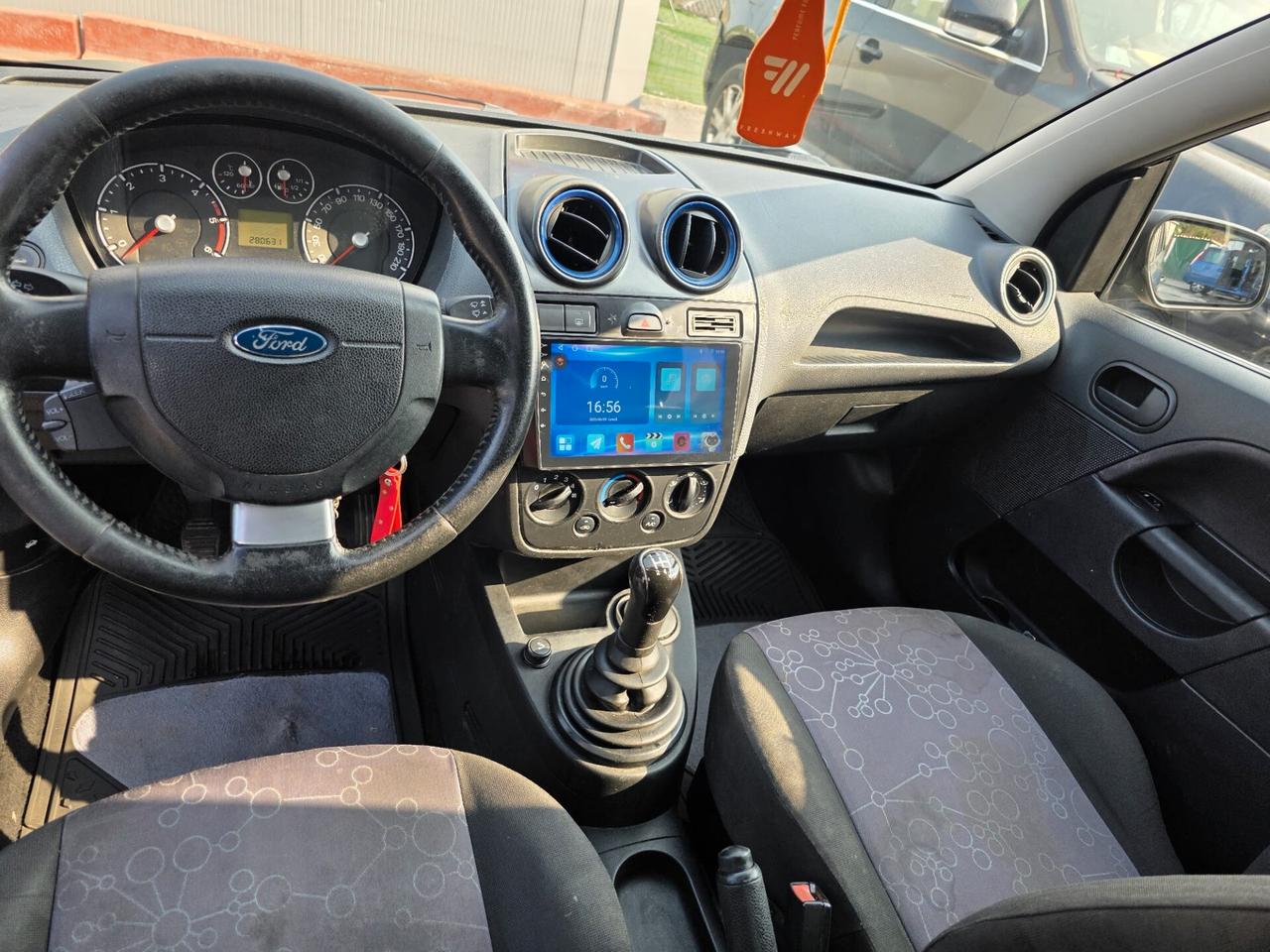 Ford Fiesta 1.4 TDCi 5p. Neopatentati