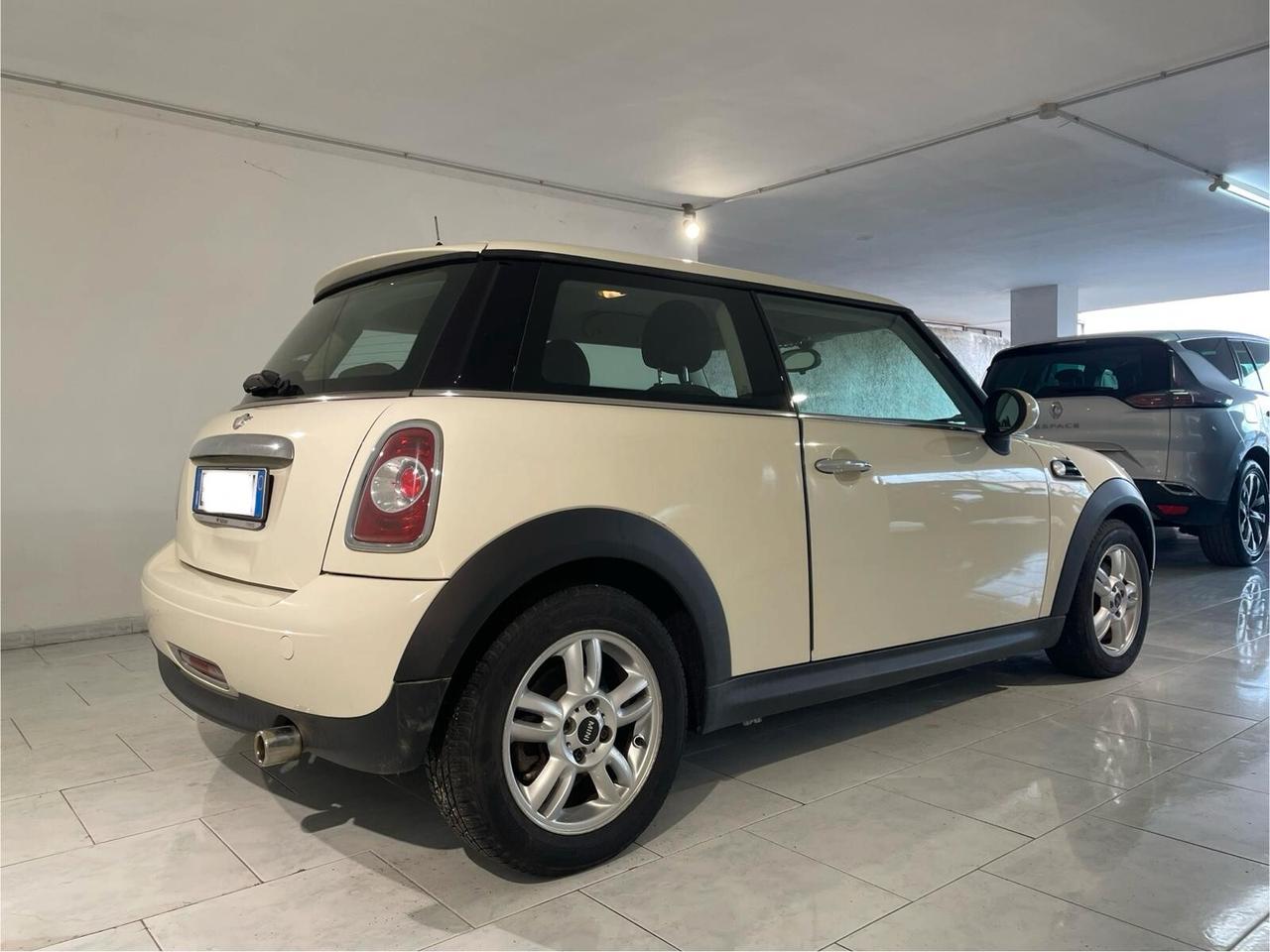 Mini 1.6 16V One ADATTA A NEOPATENTATI