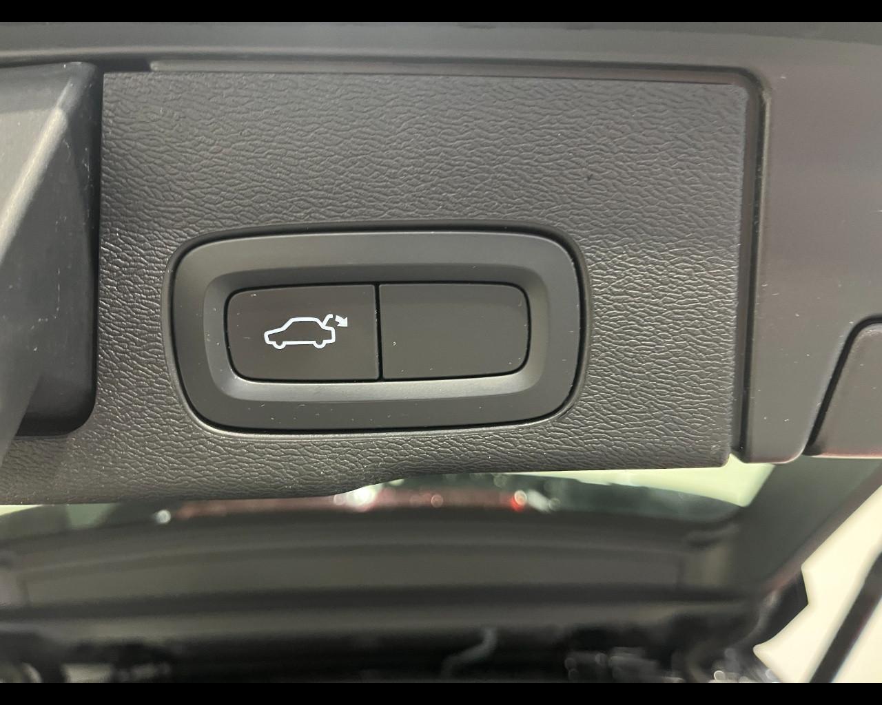 VOLVO XC60 II 2018 - XC60 2.0 b4 Inscription awd auto my20