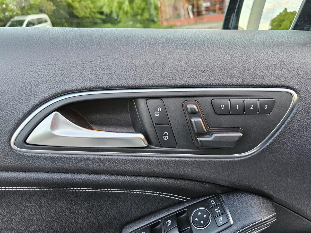 Mercedes-benz A 200 CDI 136cv Sport*Pelle*Bi-Xeno*18*Camera*