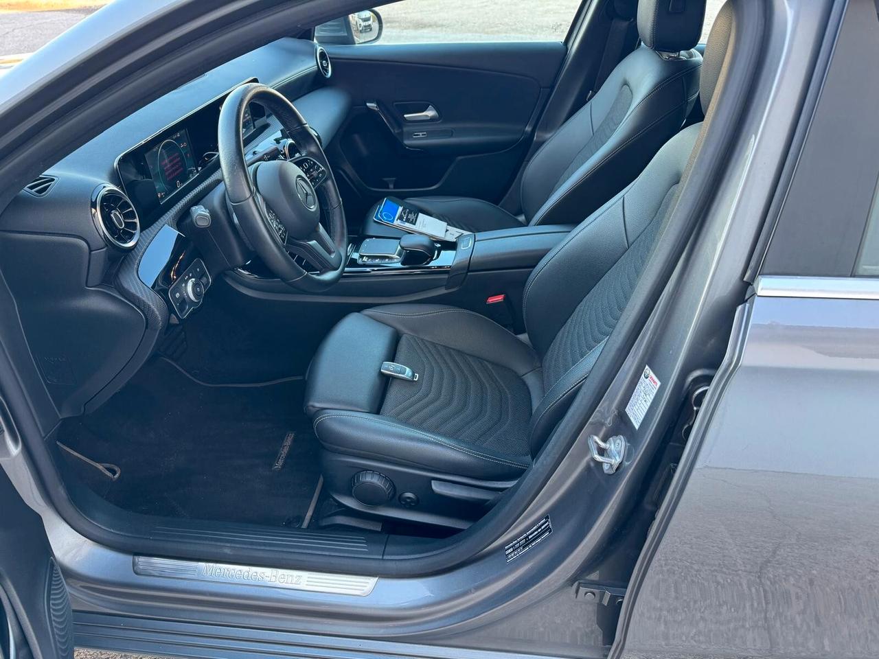 Mercedes-Benz A 180 d auto START INCIDENTATA