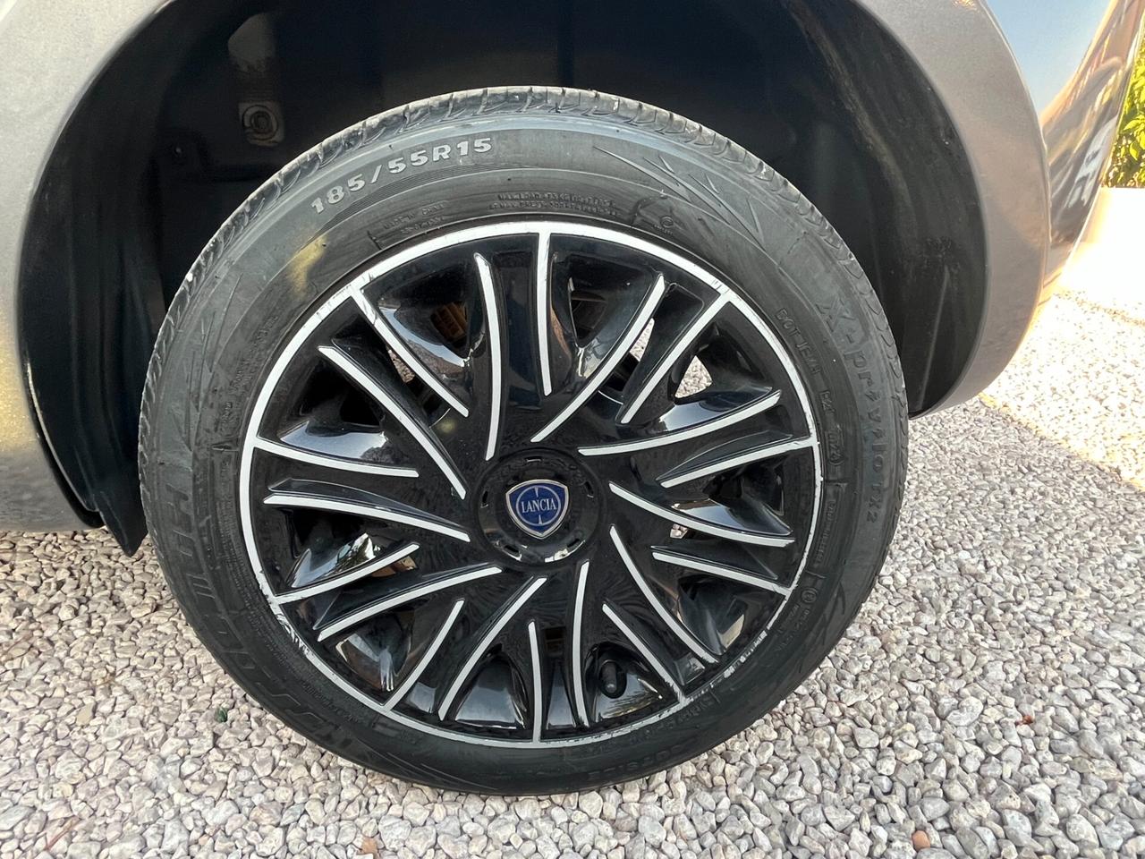Lancia Ypsilon 1.0 IBRIDA/BENZINA 48000 KM CERTIFICATI 2023
