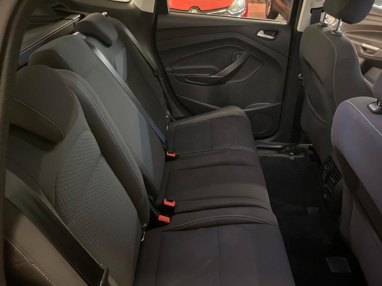 Ford Kuga 1.5 TDCI 120 CV S&S 2WD Business