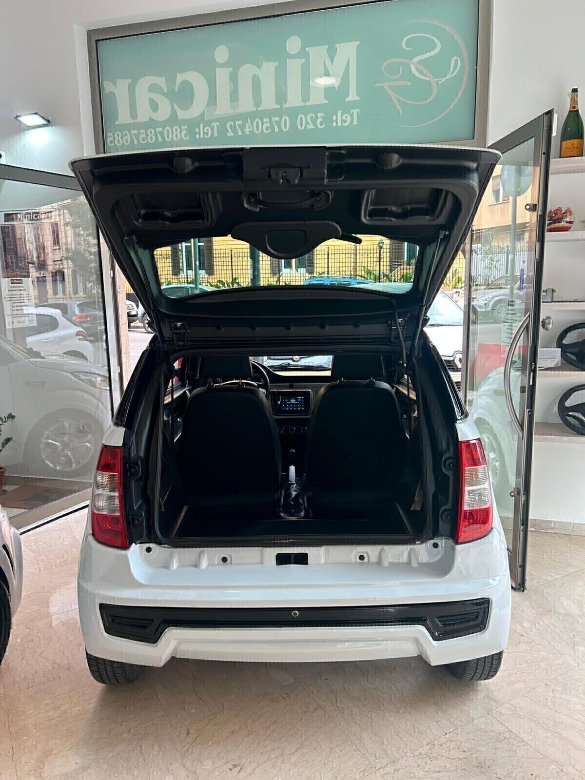 Ligier JS JS50 Progress Young Color