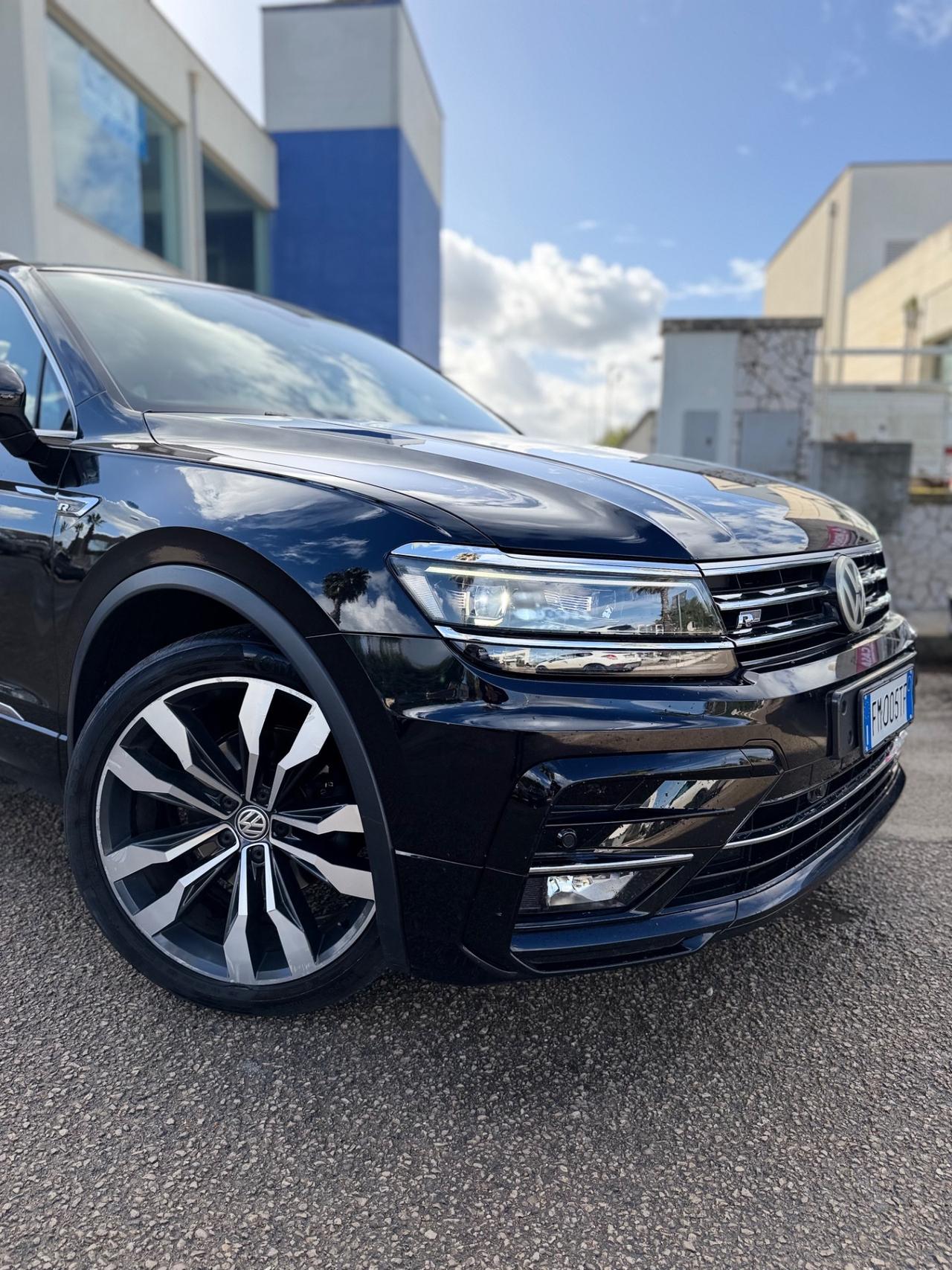 Volkswagen Tiguan 2.0 TDI SCR DSG 4MOTION R-Line – 110 kW