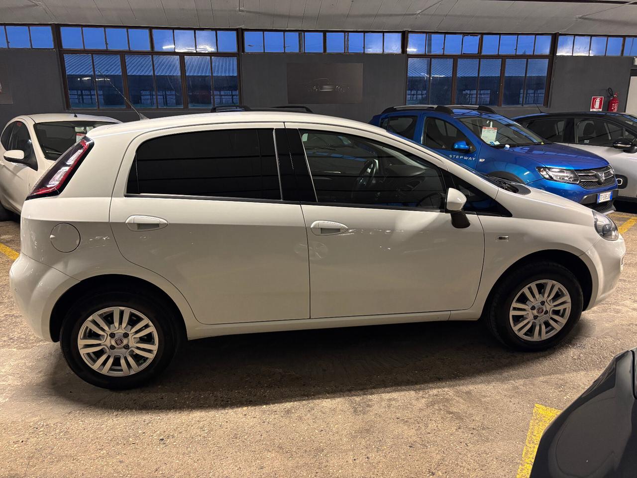 Fiat Punto 1.4 8V 57KW 75CV Natural Power Lounge