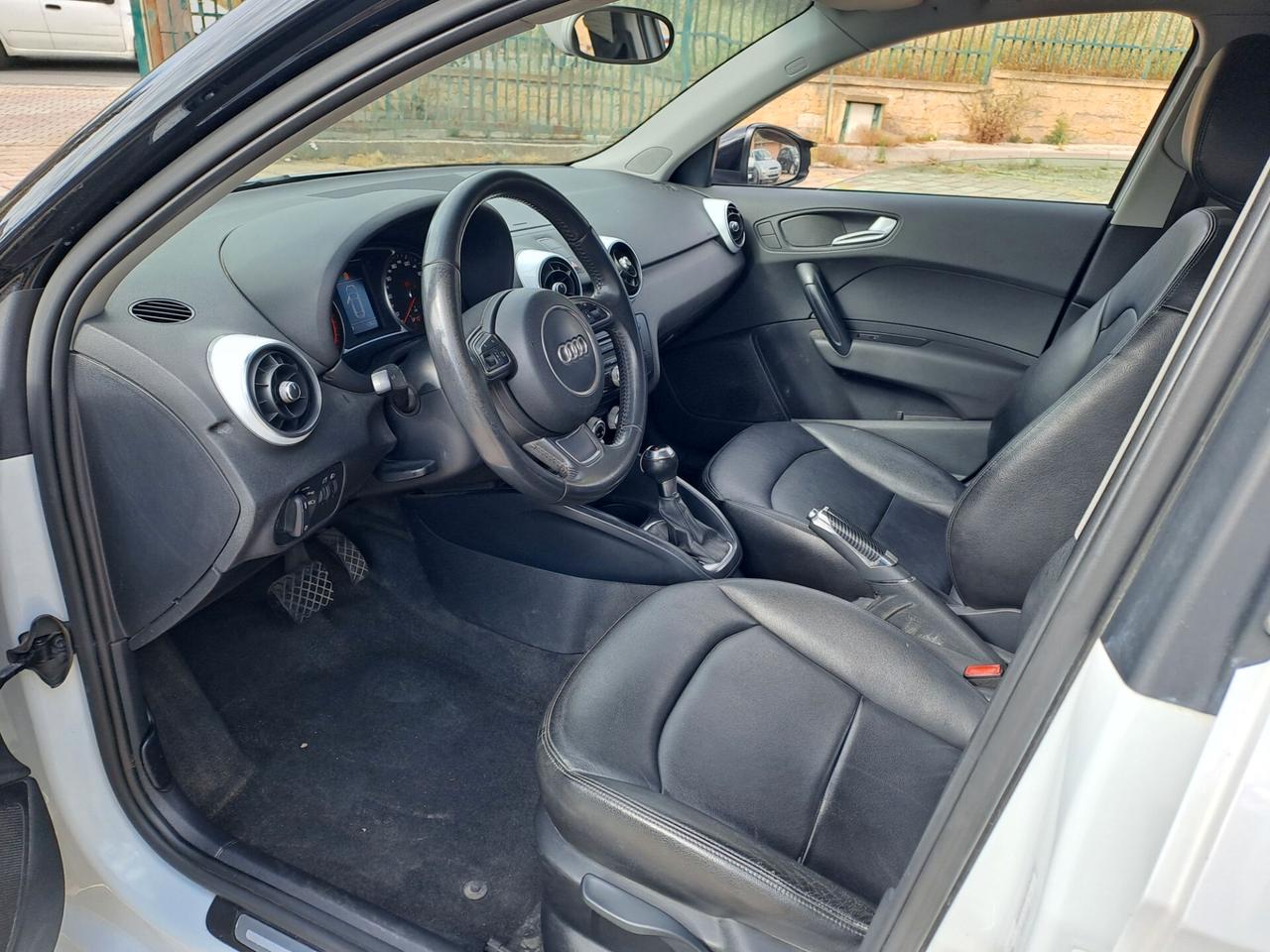 Audi A1 1.6 TDI S tronic Ambition