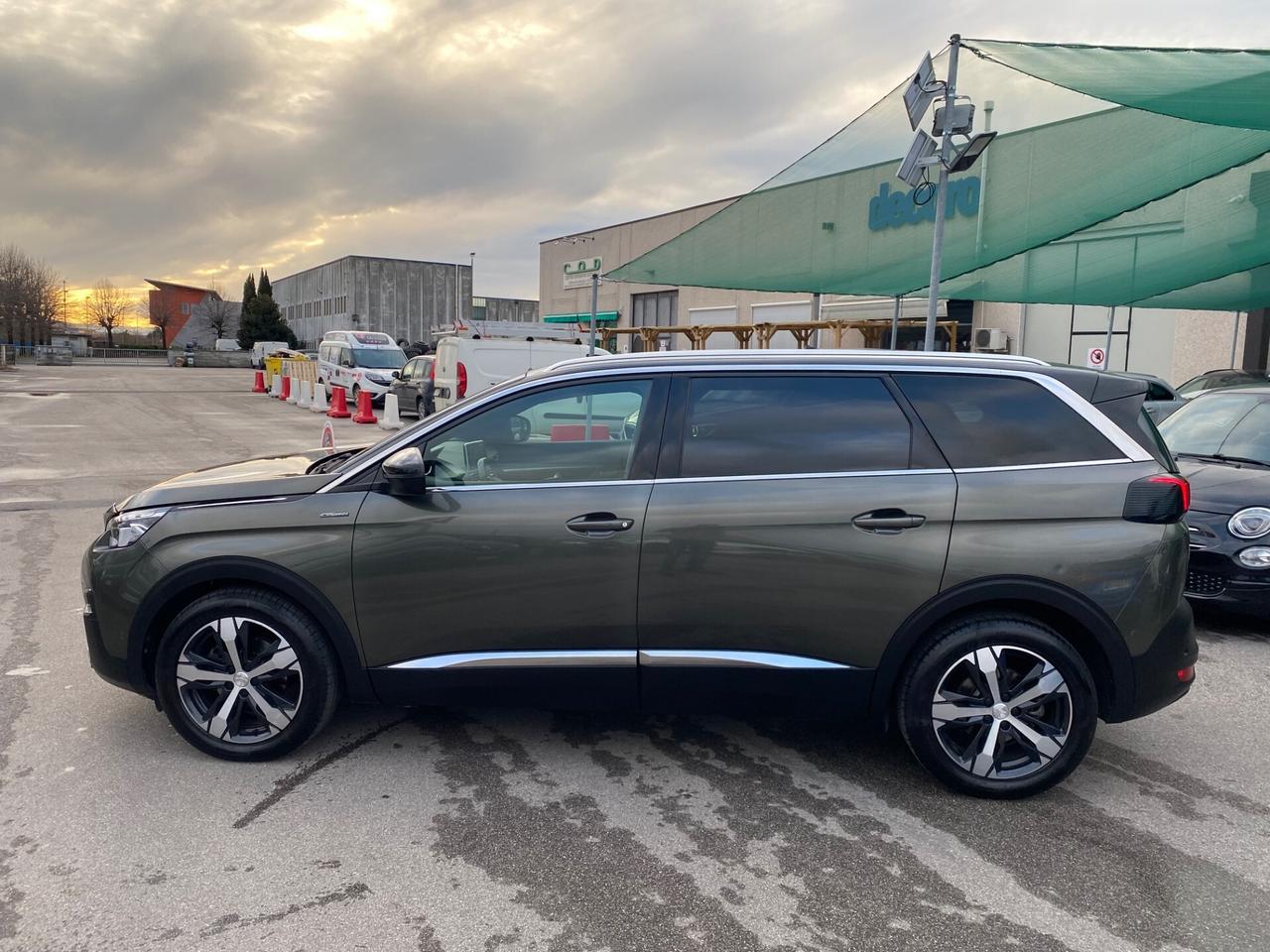 Peugeot 5008 GT Line 1.5 130 Pelle Xenon 7 Posti Garanzia Full