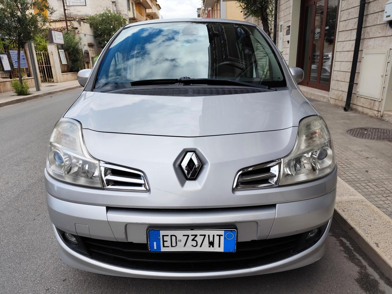 Renault Modus Grand Modus 1.2 BENZINA 75CV NEOPATENTATI