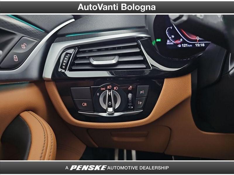 BMW Serie 5 530d Touring mhev 48V xdrive Msport auto