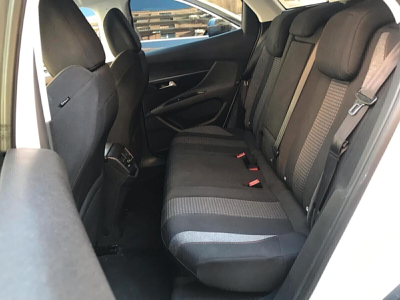 Peugeot 3008 PureTech 130cv Allure km108000 certificati