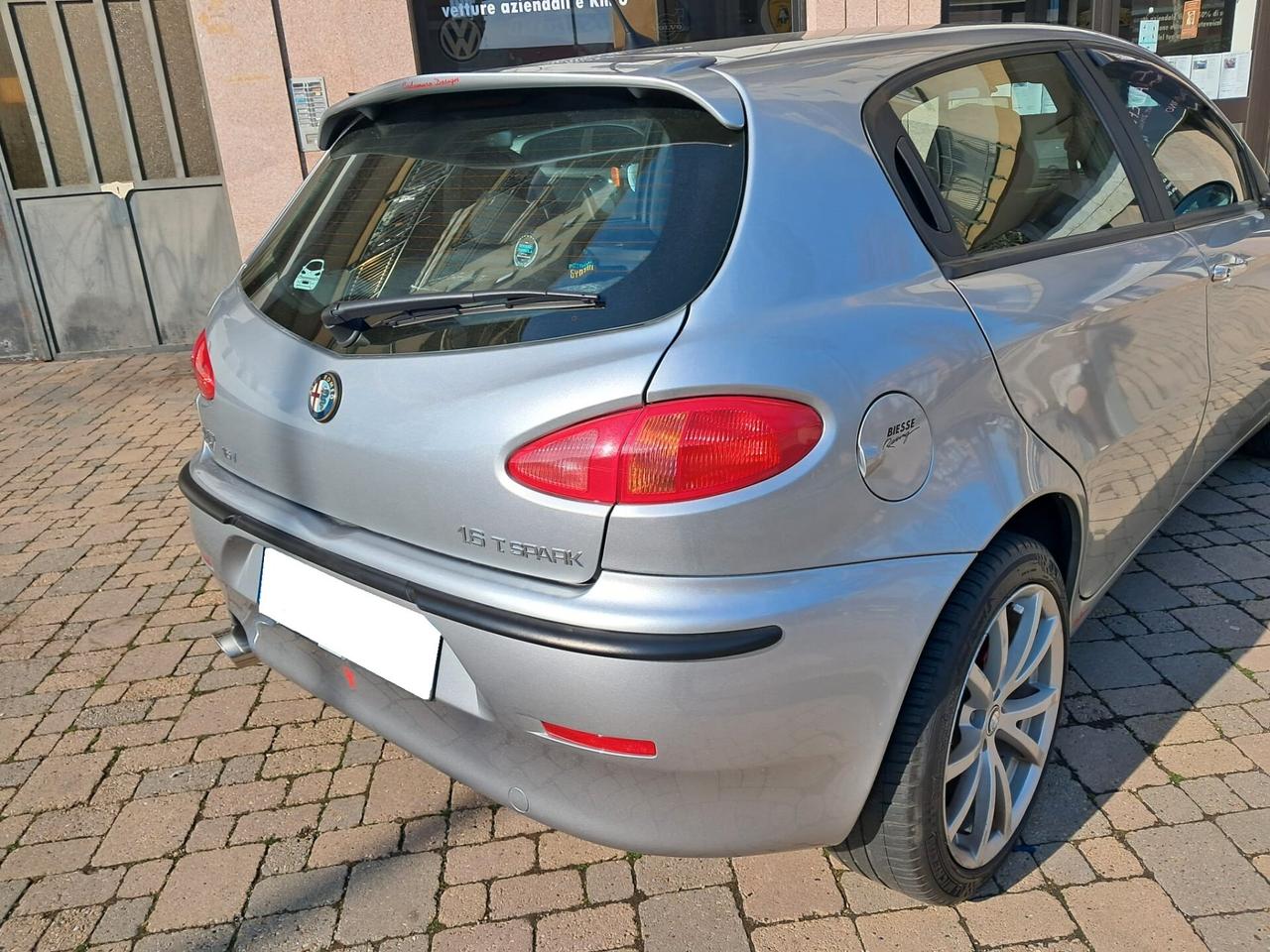 Alfa Romeo 147 1.6i Connect 5 PORTE